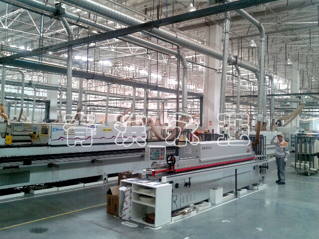 The company has signed a contract with Qingdao Haier Cabinet for fully automatic edge banding machines, drilling and other equipment