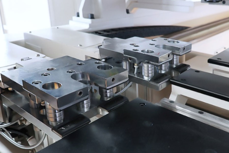 Floating Blow Clamp